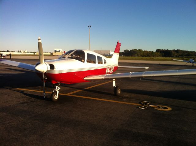 Piper Cherokee (N47749) - On the ramp with new paint!