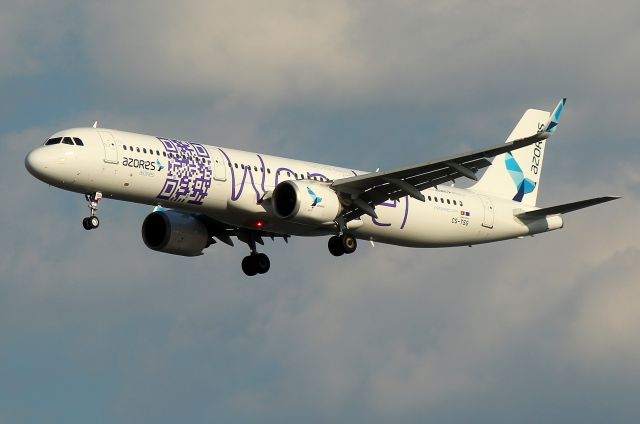 Airbus A321neo (CS-TSG) - Azores 221 arriving from Ponta Delgada