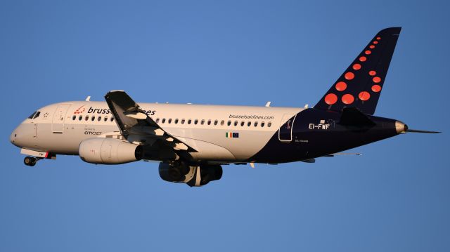 Sukhoi Superjet 100 (EI-FWF)