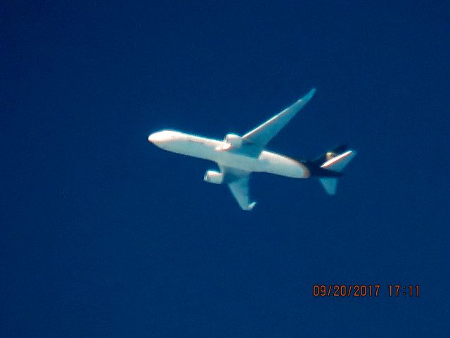 BOEING 767-300 (N339UP)