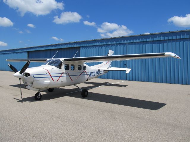 Cessna P210 Pressurized Centurion (N321BL)