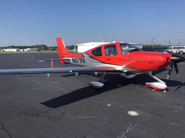 Cirrus SR-22 (N671PA)