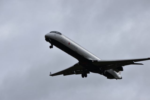 Canadair Regional Jet CRJ-900 (C-GOJZ)