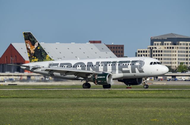 Airbus A319 (N943FR) - Arriving runway 4