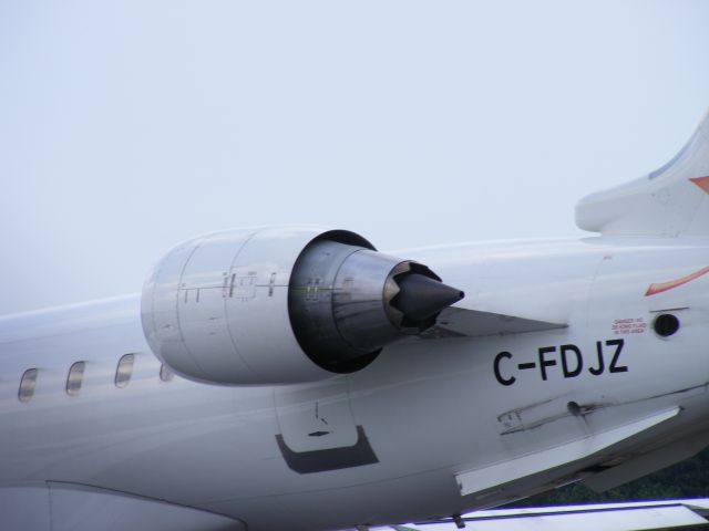 Canadair Regional Jet CRJ-200 (C-FDJZ) - engine of a crj