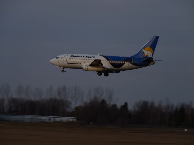 C-GDPW — - 737-200
