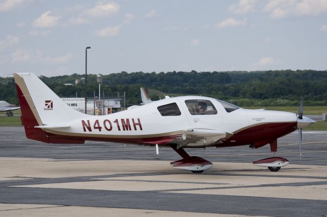 Cessna 350 (N401MH)