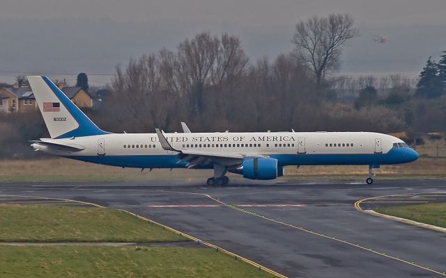 98-0002 — - usaf c-32a 980002 89th aw andrews afb maryland landing at shannon with us secretary of state john kerry on board.