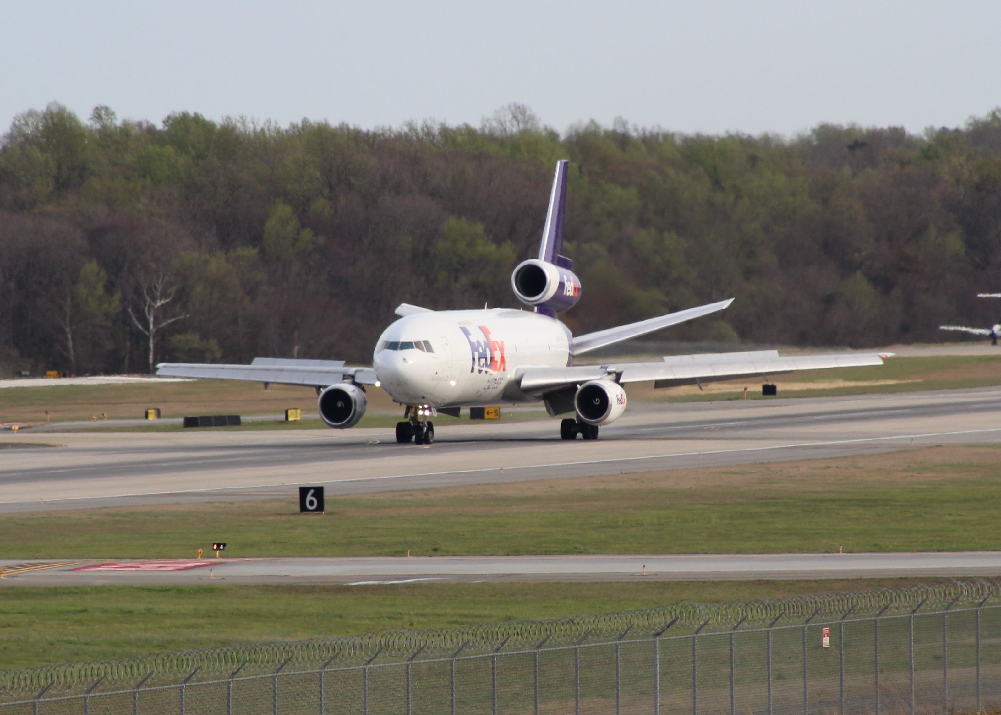 McDonnell Douglas DC-10 (N559FE)