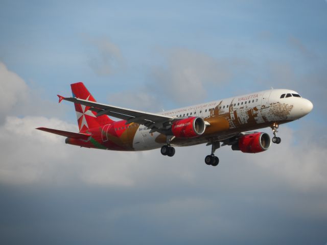 Airbus A320 (9H-AEO) - Air Malta