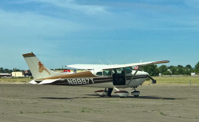 Cessna Skylane (N8897T) - N8897T - ???? Cessna 182C