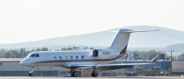 Gulfstream Aerospace Gulfstream IV (N455QS) - Shot with a Nikon D3200 w/ Nikkor 70-300mmbr /Best viewed in Full Size