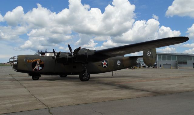 Consolidated B-24 Liberator (N24927) - B24 "Diamond Lil" at the Airpower History Tour at IAG!