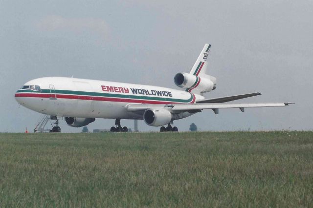 McDonnell Douglas DC-10 (N68042)