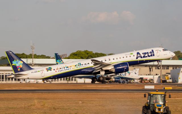 EMBRAER ERJ-190-400 (PS-AEB)