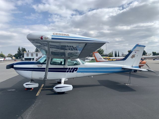 Cessna Skyhawk (N758MQ) - Don't see too many R172K Skyhawk XPs around, love the very retro and period correct paint. 