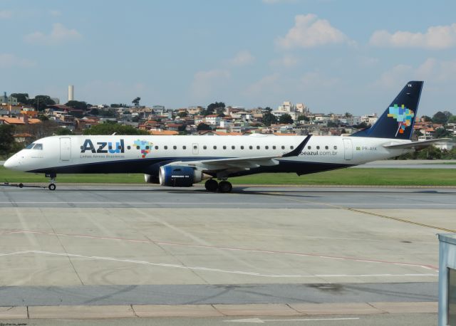 EMBRAER 195 (PR-AYK)