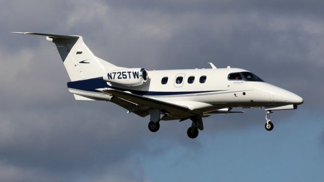 Embraer Phenom 100 (N720TW)