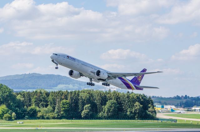 Boeing 777 (HS-TKP)