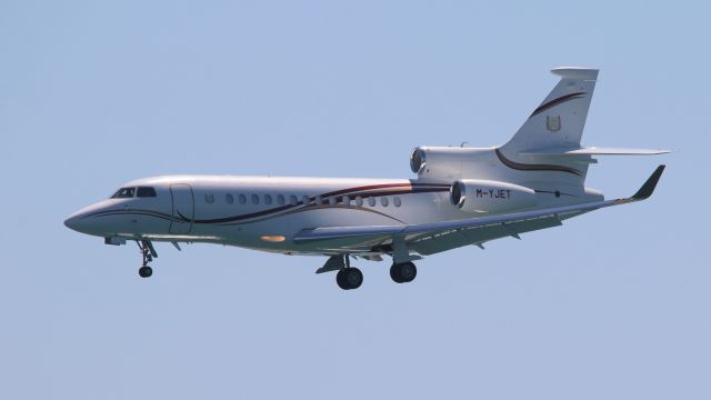 Dassault Falcon 2000 (M-YJET) - fALCON 7X