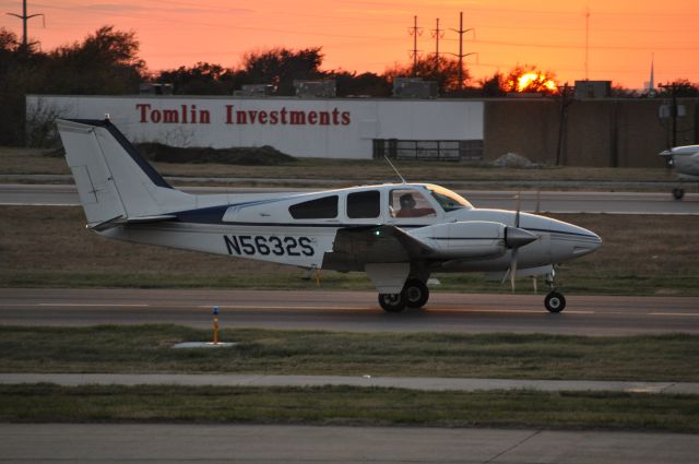 Beechcraft 55 Baron (N5632S) - N5632S landing after the missing man formation for Frank Hailes memorial.