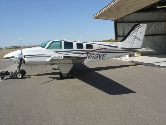 Beechcraft Baron (58) (N58VF)