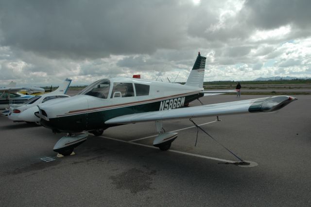 Piper Cherokee (N5866W)