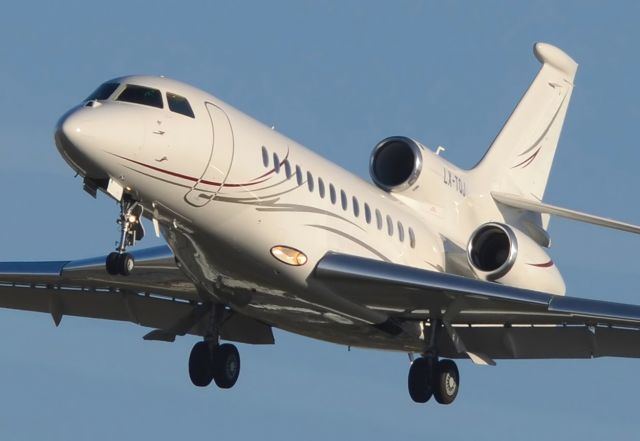 Dassault Falcon 7X (LX-TQJ)