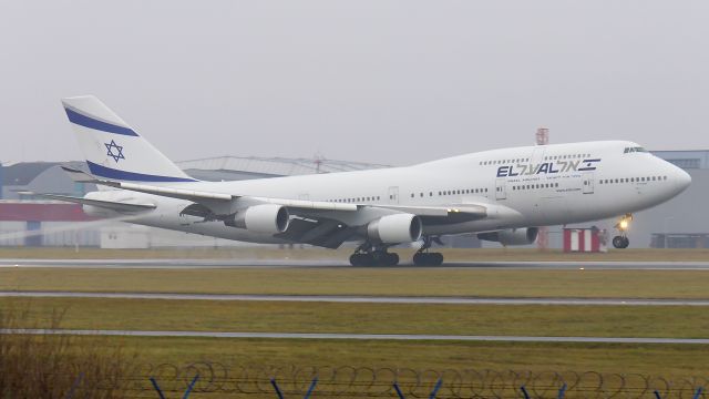 Boeing 747-200 (4X-ELH)