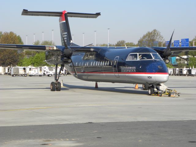 de Havilland Dash 8-300 (N337EN) - PDT4538