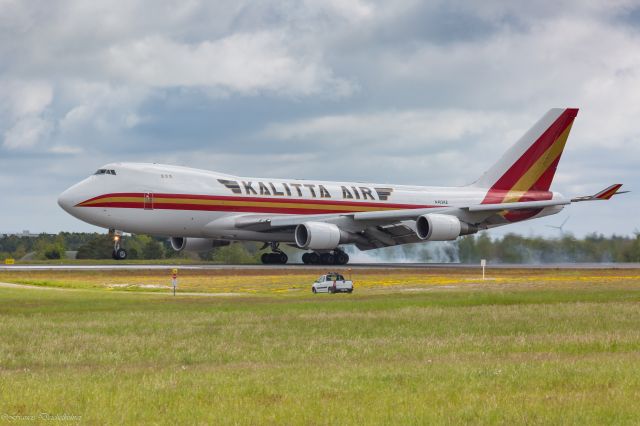 Boeing 747-200 (N402KZ)