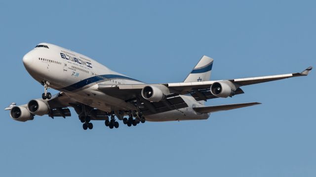 Boeing 747-400 (4X-ELC)