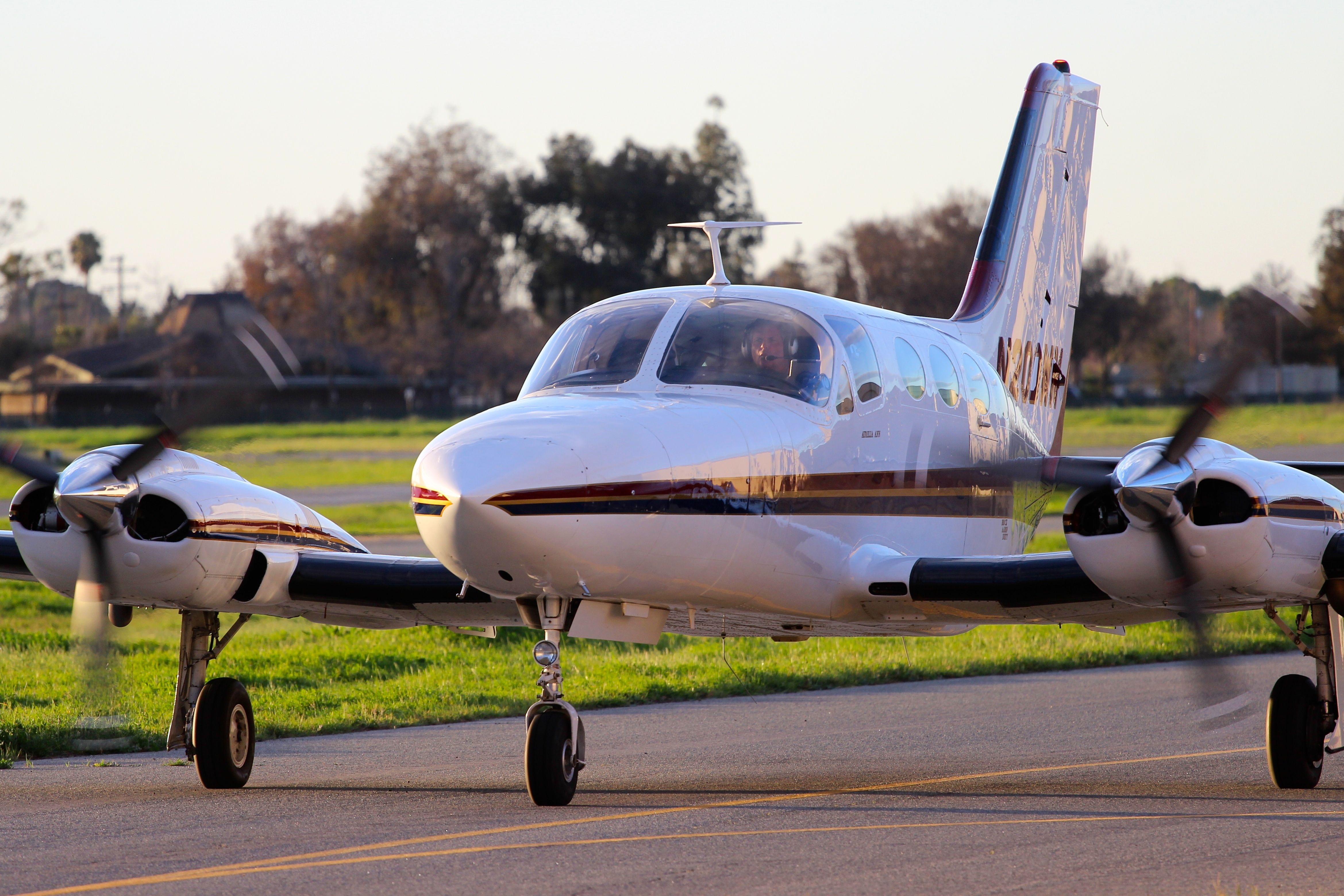 Cessna 421 (N200WM)