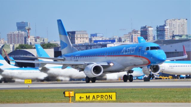 Embraer ERJ-190 (LV-CMB)