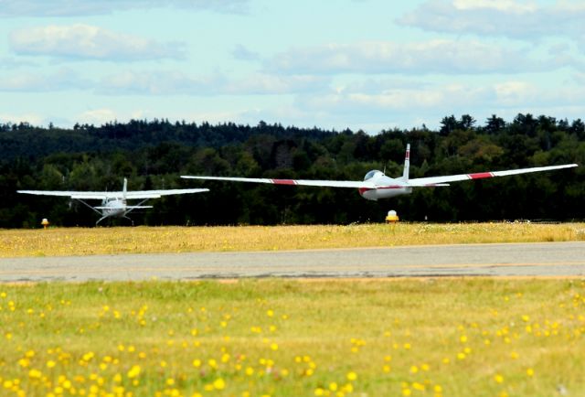 Cessna Skylane (N3464U) - Towing Schweitzer 232 (N28DD)