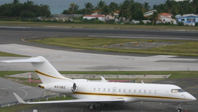 Bombardier Global Express (N393BZ)