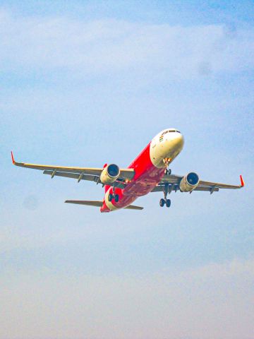 Airbus A320 (VT-VNS)
