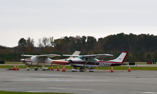 Cessna Skylane (N42002) - Cessna 182L Skylane N42002 in Newport News-Williamsburg  