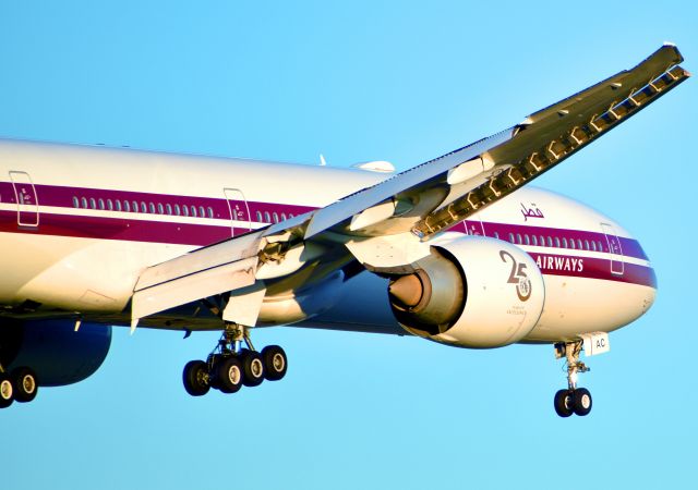 BOEING 777-300ER (A7-BAC)