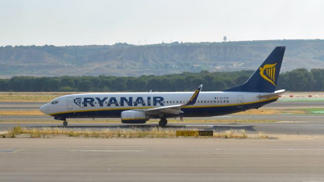 Boeing 737-800 (EI-EVR) - Ryanair Boeing 737-8AS(WL) EI-EVR in Madrid 
