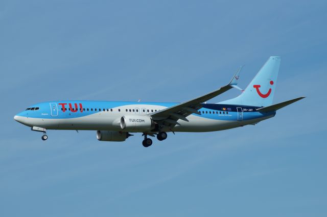Boeing 737-800 (OO-JAY)