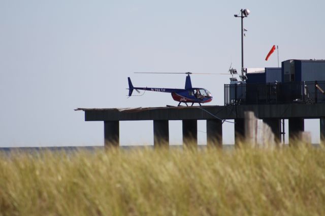 Robinson R-44 (N702TF) - Steel Pier Rides - Steel Pier, Atlantic City, NJ