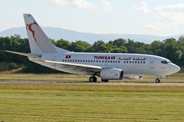 BOEING 737-600 (TS-ION)