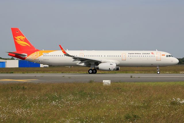 Airbus A321 (D-AZAV)