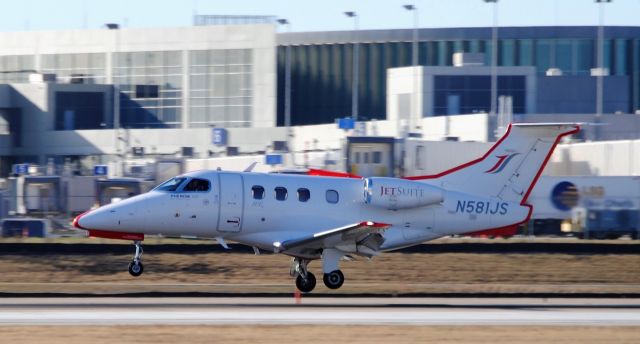 Embraer Phenom 100 (N581JS)