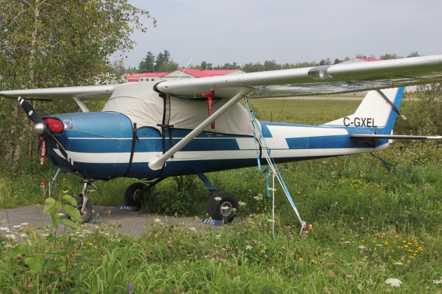 Cessna Commuter (C-GXEL) - Cessna 150-G Aéroport de Lachute CSE4 QC.25-08-2018