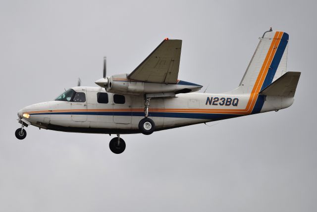 Aero Commander 500 (N23BQ) - Arriving 5-R on 12-07-20 from KCOU. This is a 1961 Build (Jan 1961) soon to be 60 years old! Great to see an old aircraft like this still earning her keep.