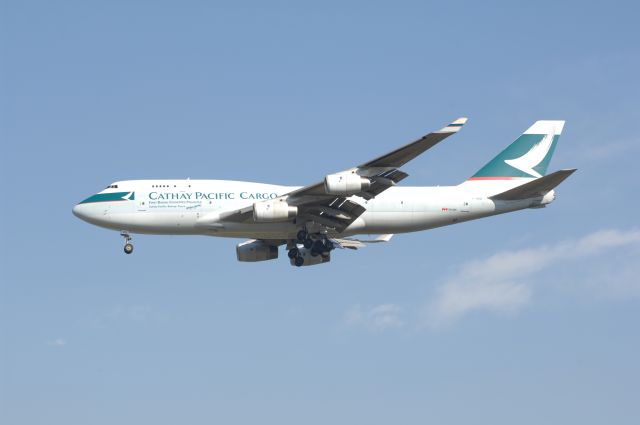 Boeing 747-400 (B-HOU) - Final Approach to Narita Intl Airport R/W34L on 2007/11/18