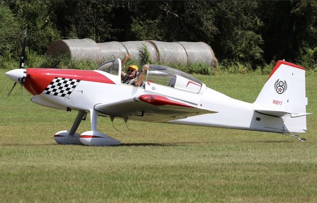 Vans RV-8 (N18YT)
