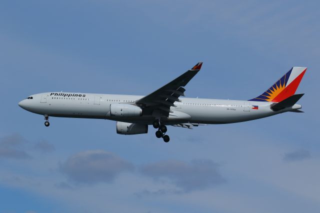 Airbus A330-300 (RP-C8782)